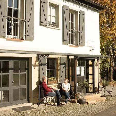 Moments Caf_ _ Apartmenthaus 公寓 Thurnau